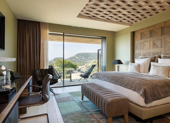 Les Regalia Hotel & Spa