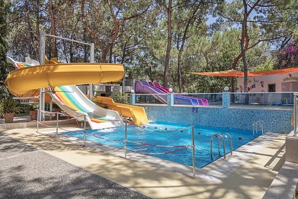 DoubleTree by Hilton Bodrum Isil Club Resort