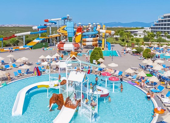 Aquasis De Luxe Resort & Spa