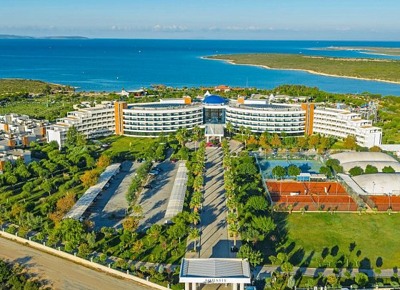 Aquasis De Luxe Resort & Spa