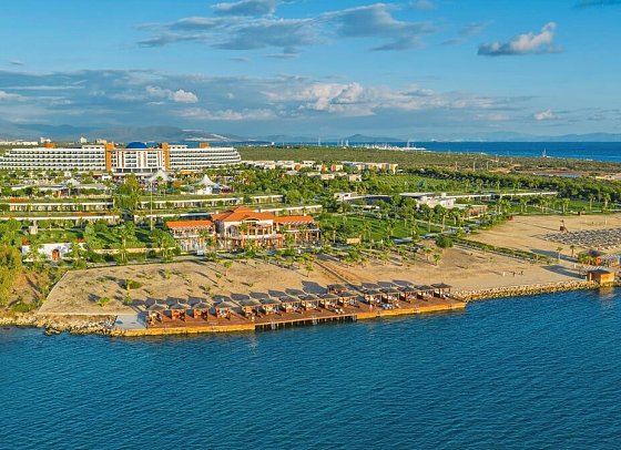 Aquasis De Luxe Resort & Spa