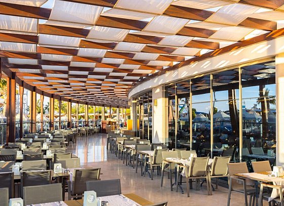 Aquasis De Luxe Resort & Spa