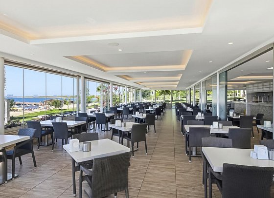 Aquasis De Luxe Resort & Spa
