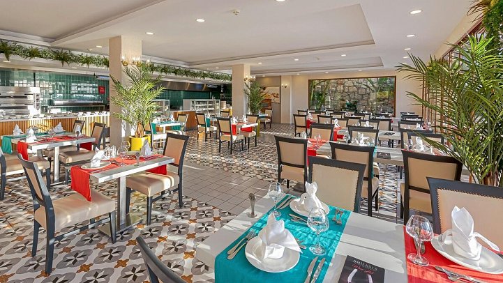 Aquasis De Luxe Resort & Spa