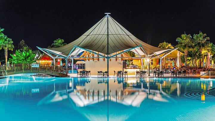 Aquasis De Luxe Resort & Spa