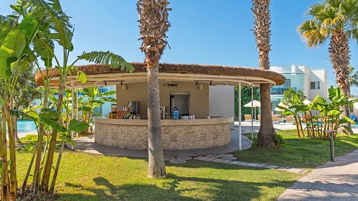 Aquasis De Luxe Resort & Spa