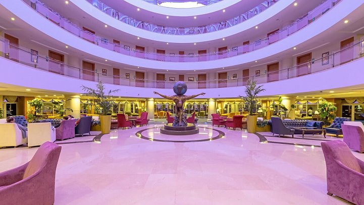 Aquasis De Luxe Resort & Spa
