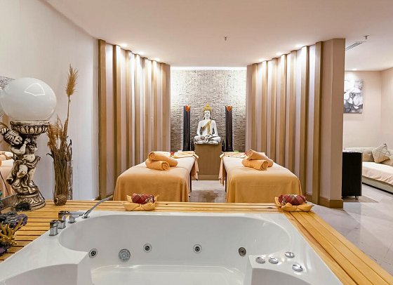Aquasis De Luxe Resort & Spa