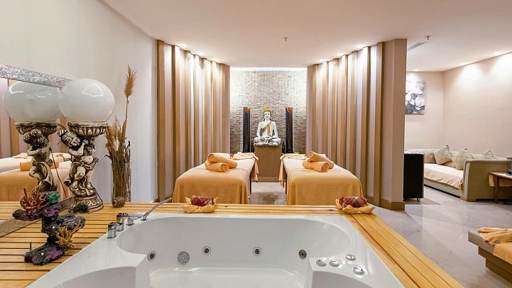 Aquasis De Luxe Resort & Spa