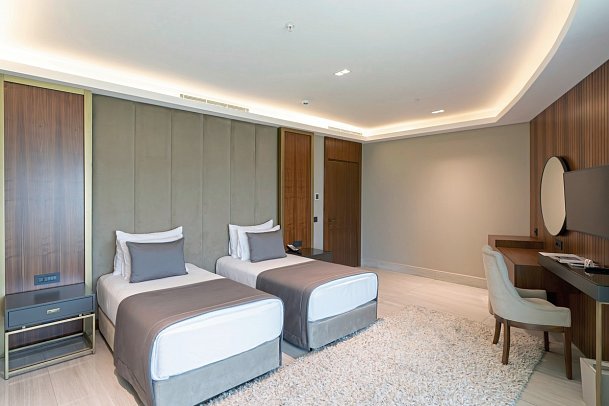 Vogue Hotel Supreme Bodrum - Wohnbeispiel Familiensuite Landblick (Zimmercodierungen WI1 & WI3)