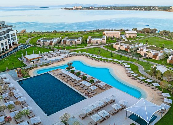 Bayou Anda Luxury Suites & Villas by Barut