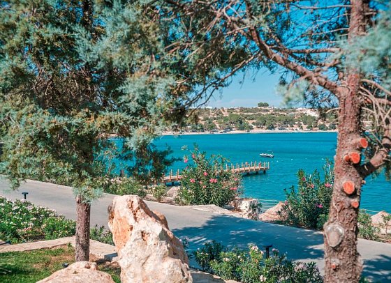 Bayou Anda Luxury Suites & Villas by Barut