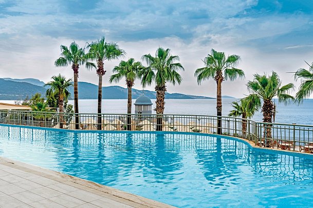 Blue Dreams Resort & Spa