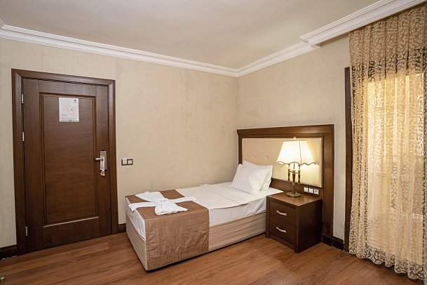 Latanya Park Resort - Familienzimmer Club