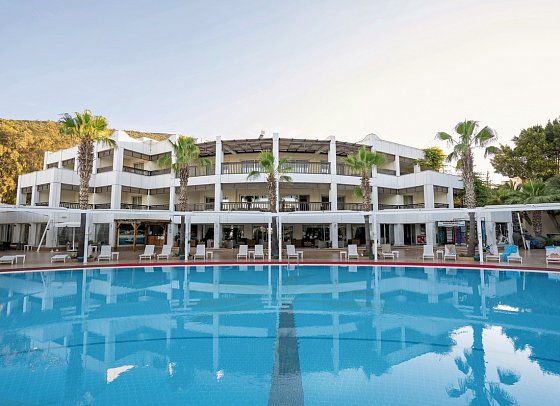 Latanya Park Resort