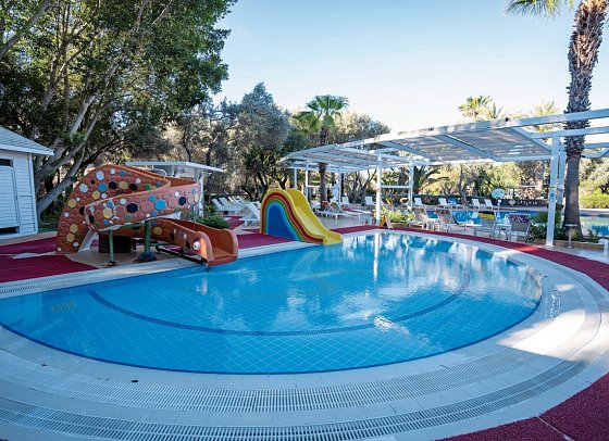Latanya Park Resort
