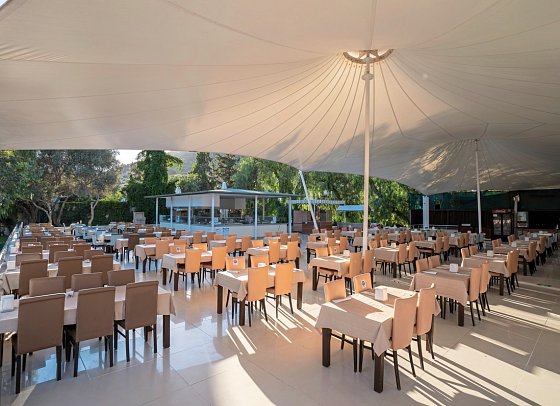 Latanya Park Resort