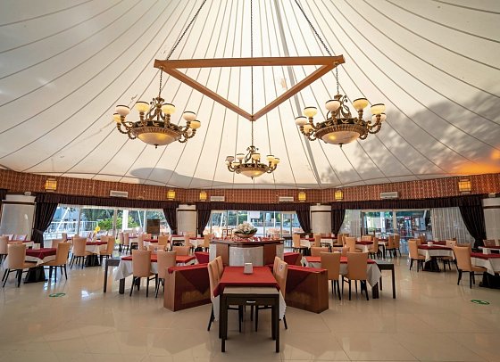 Latanya Park Resort