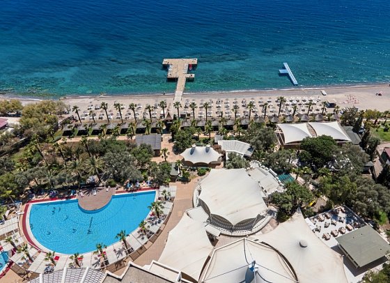 Latanya Park Resort