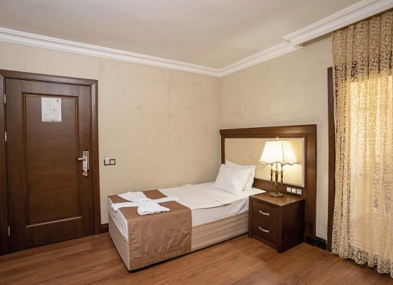 Latanya Park Resort - Familienzimmer Club