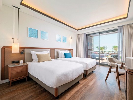 Anda Barut Collection - Wohnbeispiel DZ Deluxe Swim up Meerseite Familienbereich (Zimmercodierungen UDQ & FD3)