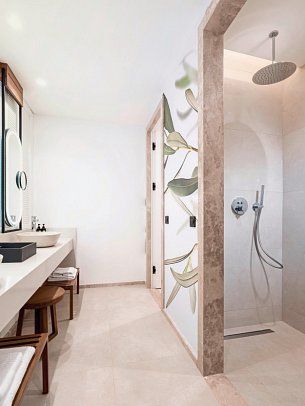 Anda Barut Collection - Beispiel Bad DZ Deluxe Familienbereich Meerblick (Zimmercodierungen DDM & DCM)