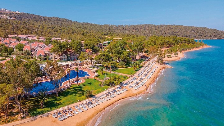 Long Beach Club Nature