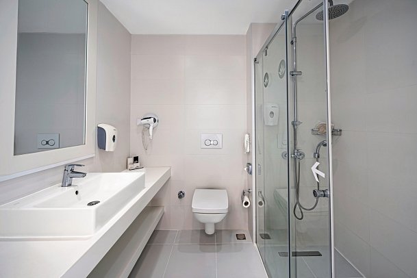 Labranda TMT Bodrum - Beispiel Bad Doppelzimmer (Zimmercodierungen DB1, DC1, DS1 & DC2)