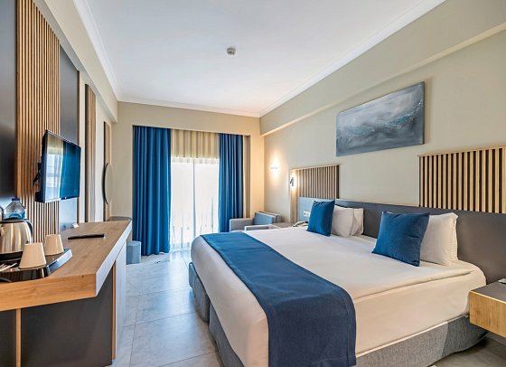 Yasmin Bodrum Resort - Wohnbeispiel Doppelzimmer Club Landblick (Zimmercodierungen UL1, ULM, DGM, DGU, UCM, DCM, FBU, WS1 & WS2)