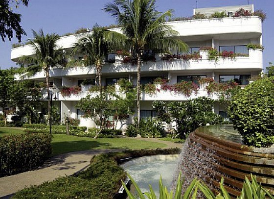 Novotel Rayong Rim Pae Resort Hotel