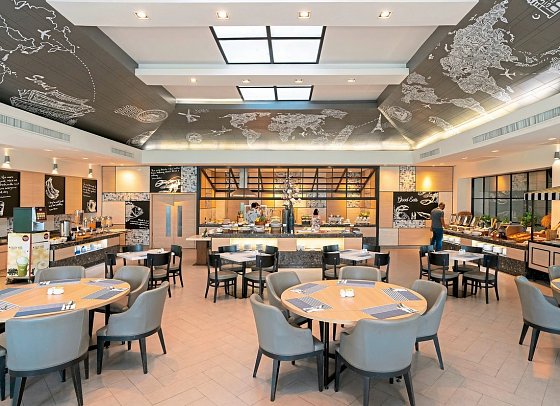 Novotel Rayong Rim Pae Resort Hotel