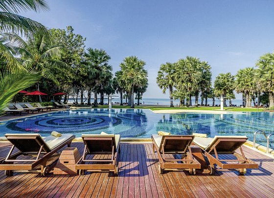 Ravindra Beach Resort & Spa