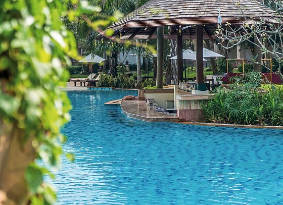 Ravindra Beach Resort & Spa