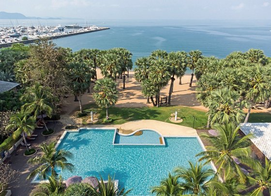 Ravindra Beach Resort & Spa