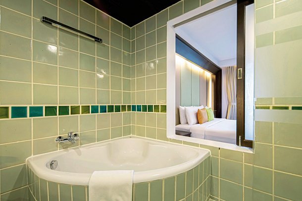 Sunbeam Hotel Pattaya - Badbeispiel Deluxe (Zimmercodierung UD1)