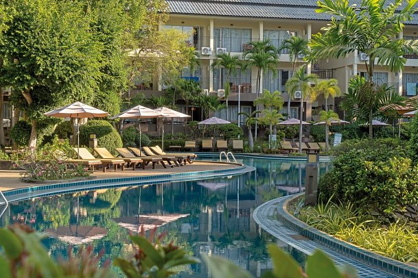 The Green Park Resort