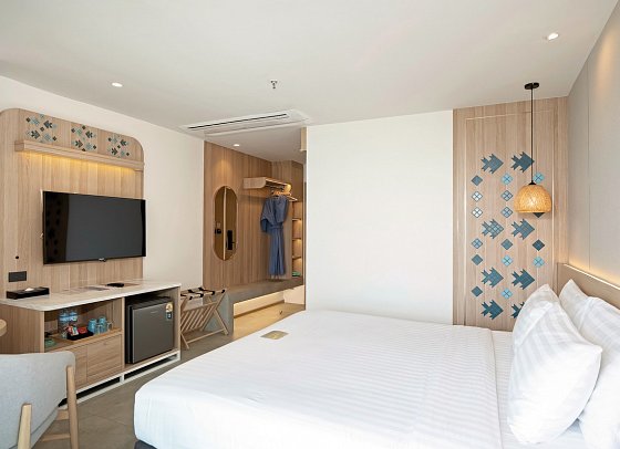Jomtien Thani Hotel - Wohnbeispiel Deluxe Sea View (Zimmercodierung UDM)
