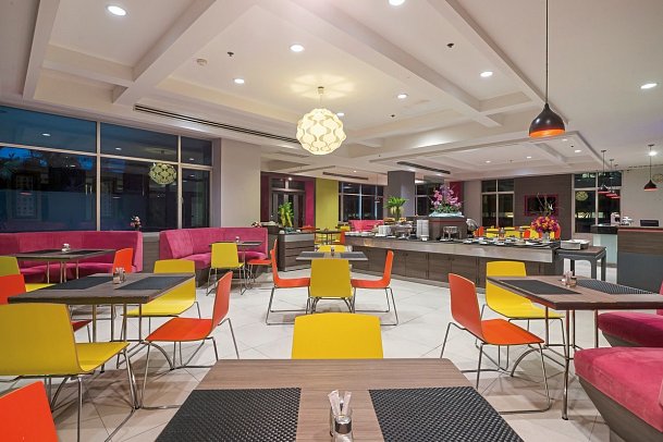 Sunshine Vista Hotel