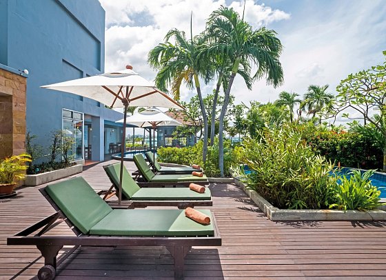 Sunshine Vista Hotel