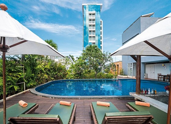 Sunshine Vista Hotel