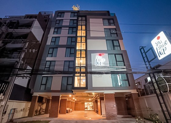 Sunshine Hip Hotel