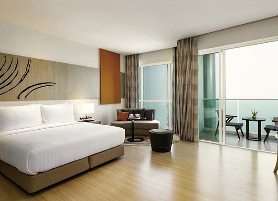 Mövenpick Siam Na Jomtien Pattaya - Wohnbeispiel Junior Suite Seaview (Zimmercodierung JBM)