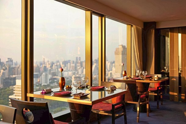 Banyan Tree Bangkok - Saffron