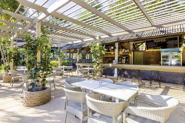 Let's Hyde Resort & Villas