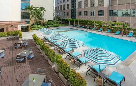 Holiday Inn Bangkok Silom