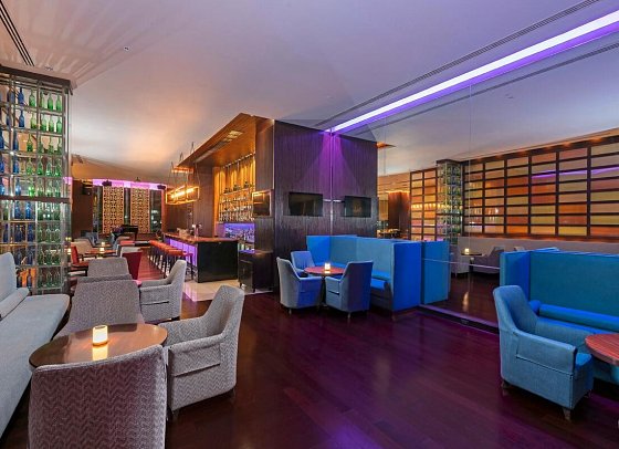 Holiday Inn Bangkok Silom