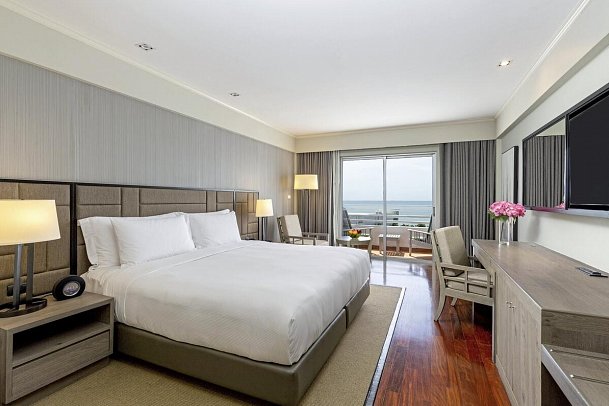 Avani Pattaya Resort - Wohnbeispiel Deluxe Sea View Plus (Zimmercodierung U1M)
