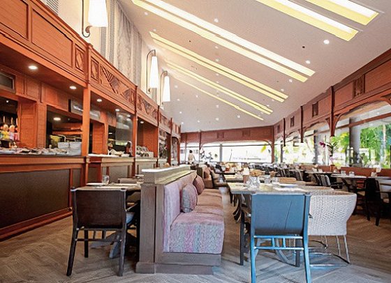 Avani Pattaya Resort - Garden Café