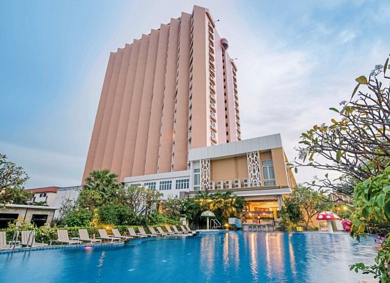 Golden Beach Cha Am Hotel