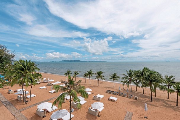 Pinnacle Grand Jomtien Resort & Beach Club